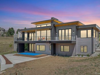 545 Strada Rossa Road