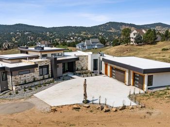 545 Strada Rossa Road