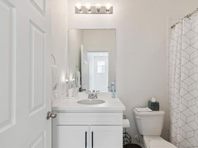 Undisclosed Address #7349705, Aurora CO 80017