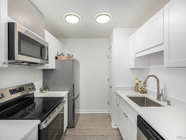 3550 S Harlan Street 220, Denver CO 80235