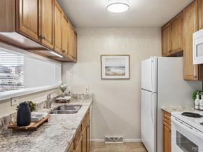 7700 W Glasgow Place 18D, Littleton CO 80128