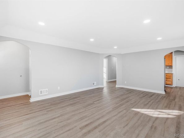 1187 Syracuse Street, Denver CO 80220