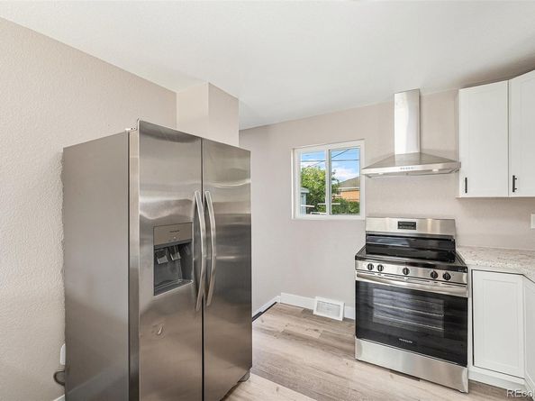 7000 Avrum Drive, Denver CO 80221