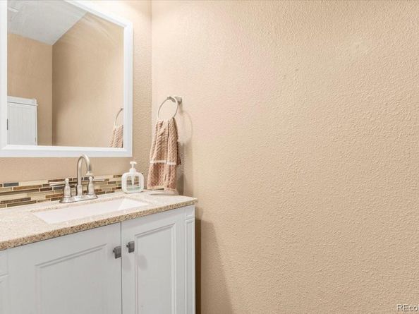 Undisclosed Address #6871724, Aurora CO 80017