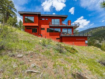 5896 Peregrine Trail