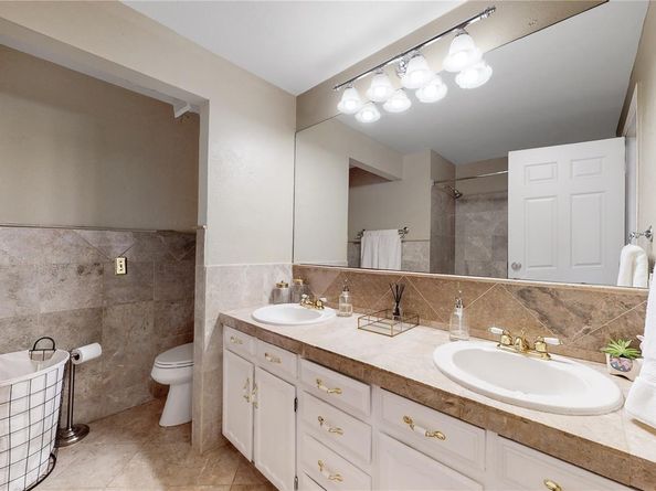 Undisclosed Address #6503860, Littleton CO 80128