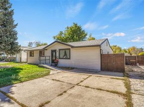 841 S Oakland Street, Aurora CO 80012