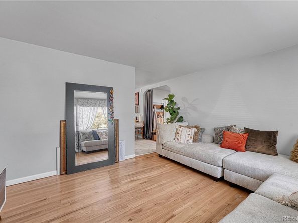 841 S Oakland Street, Aurora CO 80012