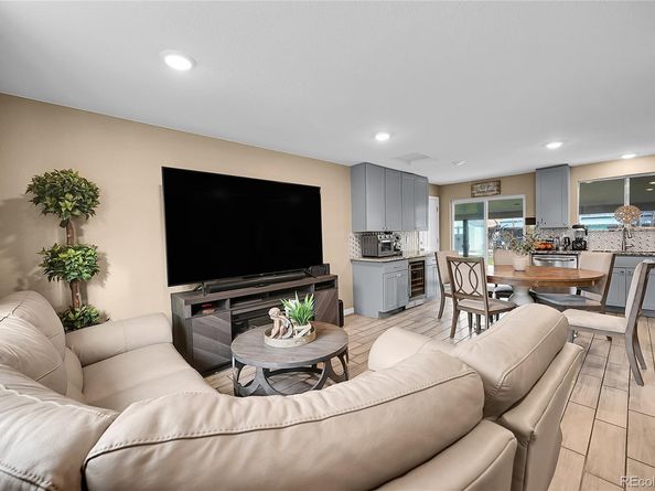 4642 Eureka Court, Denver CO 80239