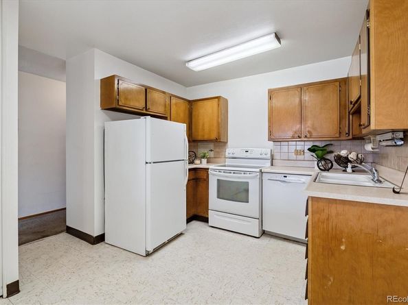 610 S Clinton Street 10B, Denver CO 80247