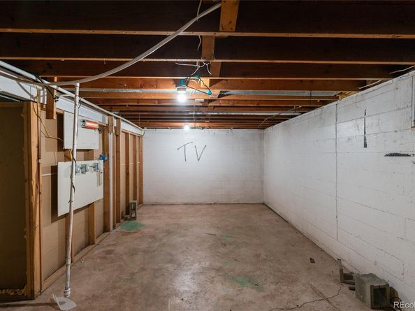 1207 S Kendall Court, Lakewood CO 80232