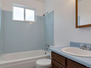 3984 S Pitkin Way, Aurora CO 80013