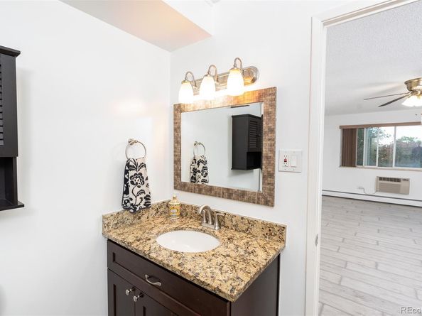 650 S Alton Way 10C, Denver CO 80247