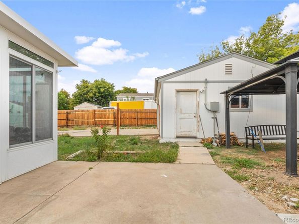 20601 E Buchanan Drive, Aurora CO 80011