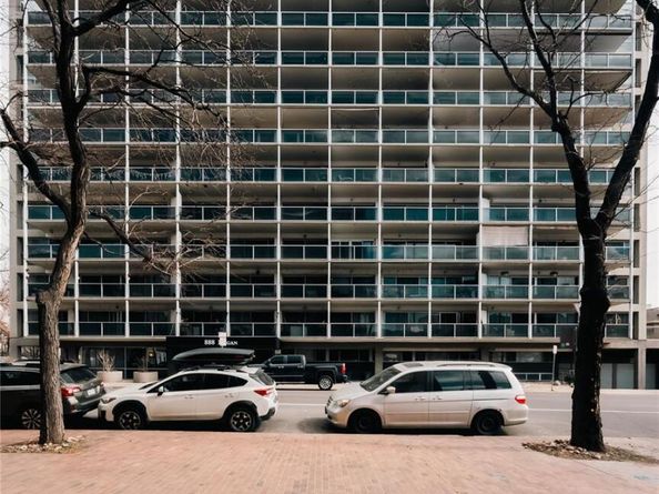 888 N Logan Street 2G, Denver CO 80203