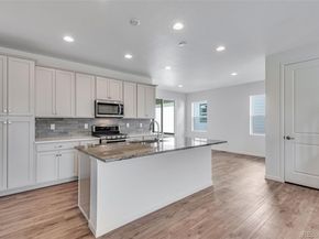 17841 Parkside Drive N, Commerce City CO 80022