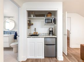 Undisclosed Address #5492663, Denver CO 80207