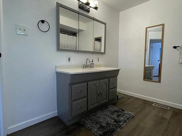 4995 N Beach Court, Denver CO 80221