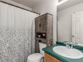 2039 Espana Way, Aurora CO 80011