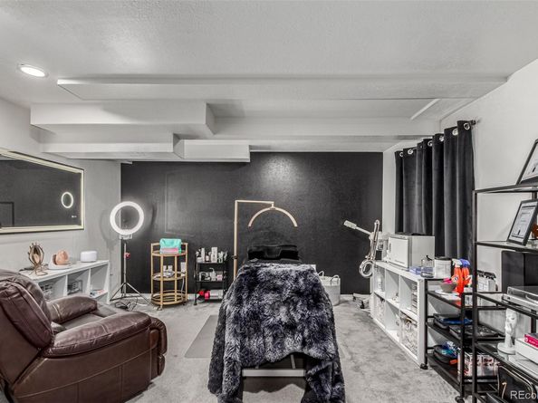 2039 Espana Way, Aurora CO 80011