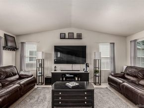 2039 Espana Way, Aurora CO 80011
