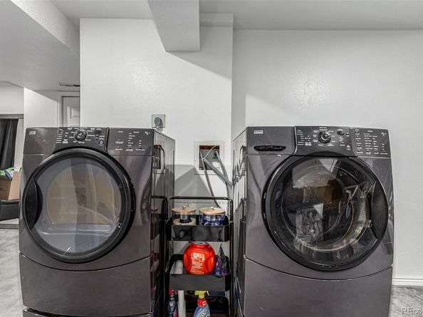 2039 Espana Way, Aurora CO 80011