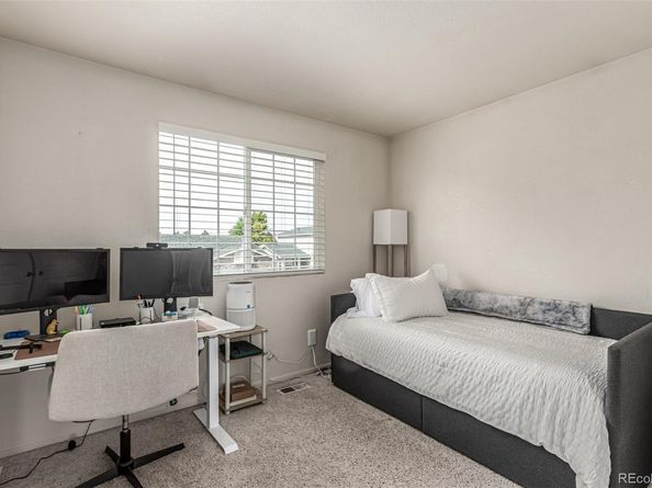 2039 Espana Way, Aurora CO 80011