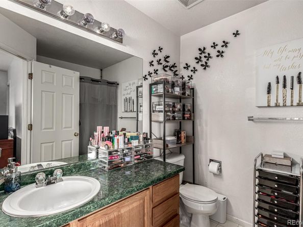 2039 Espana Way, Aurora CO 80011
