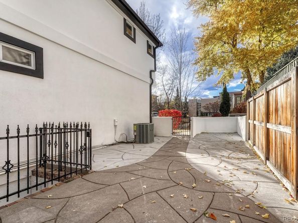 522 Columbine Street, Denver CO 80206