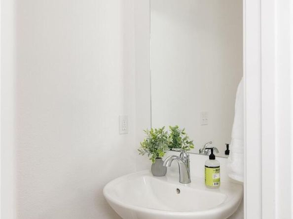 Undisclosed Address #5576219, Denver CO 80204