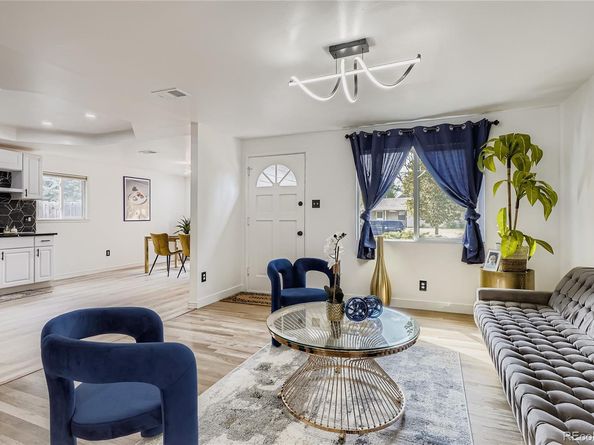 1082 Geneva Street, Aurora CO 80010