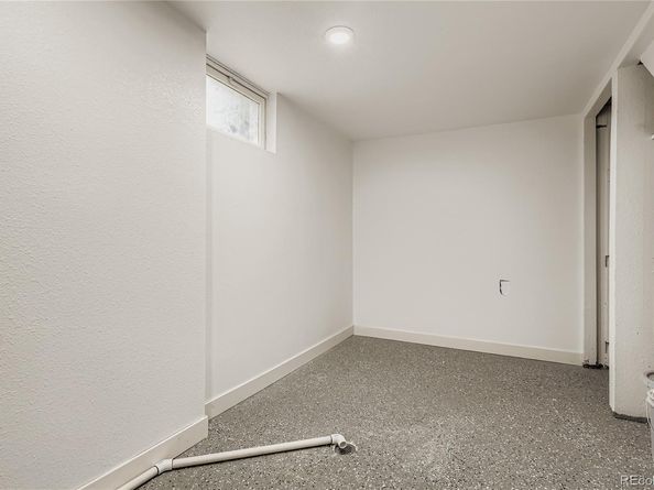 1082 Geneva Street, Aurora CO 80010