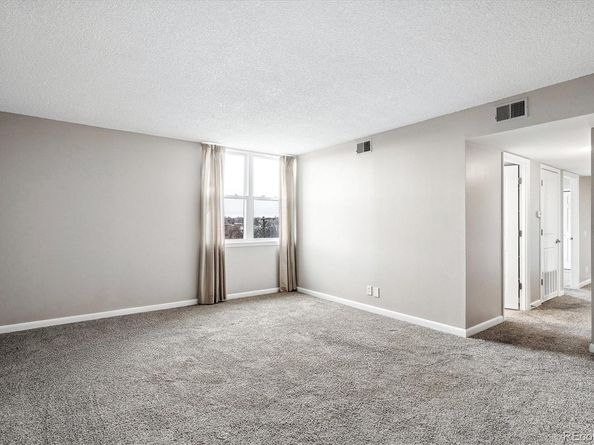 5955 E 10th Avenue 409, Denver CO 80220