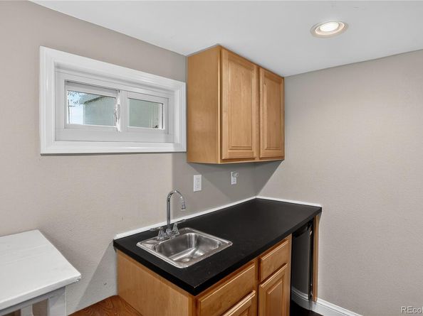 1060 S Estes Court, Lakewood CO 80226
