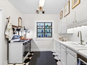 1515 E 9th Avenue 114, Denver CO 80218