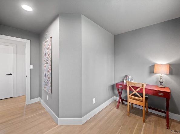 8750 W 8th Avenue, Lakewood CO 80215