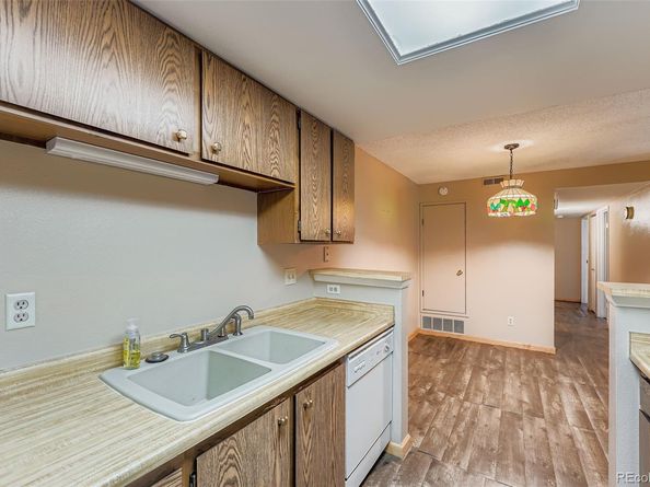 1876 S Pitkin Circle B, Aurora CO 80017