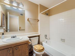 1876 S Pitkin Circle B, Aurora CO 80017