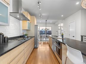 1822 W 33rd Avenue 103, Denver CO 80211