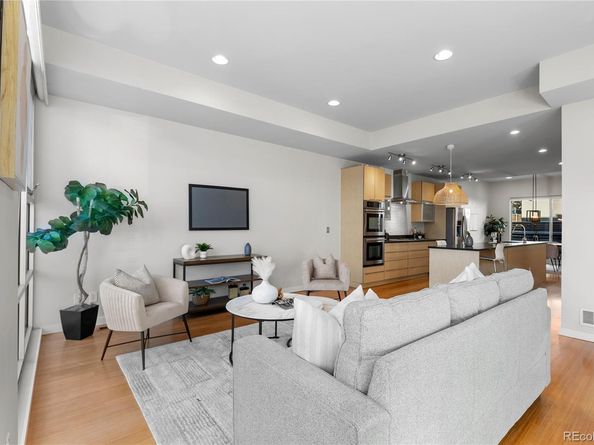 1822 W 33rd Avenue 103, Denver CO 80211