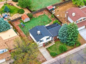 1581 S Fairplay Way, Aurora CO 80012