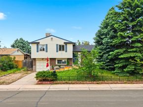 1581 S Fairplay Way, Aurora CO 80012