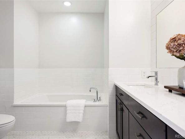 2958 Syracuse Street 306, Denver CO 80238
