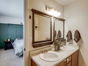 5450 S Valdai Street, Aurora CO 80015