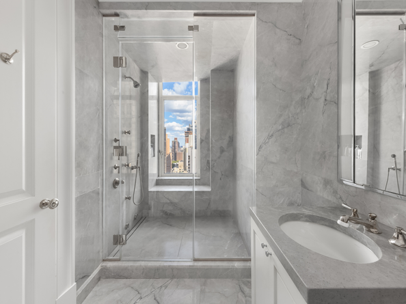 520 Park Avenue 22, New York NY 10065