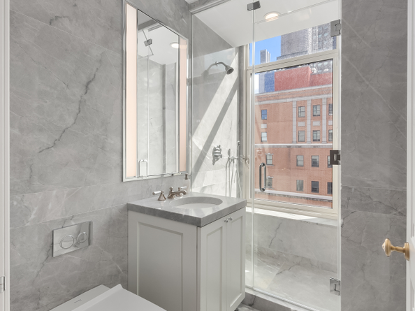 520 Park Avenue 22, New York NY 10065