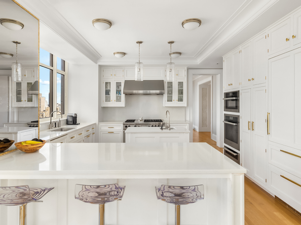 520 Park Avenue 22, New York NY 10065