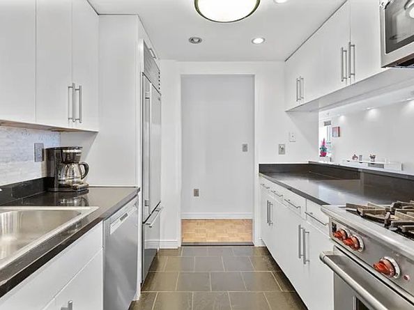 300 West 135th Street 9f, New York NY 10030