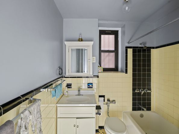 135 West 58th Street 1C, New York NY 10019
