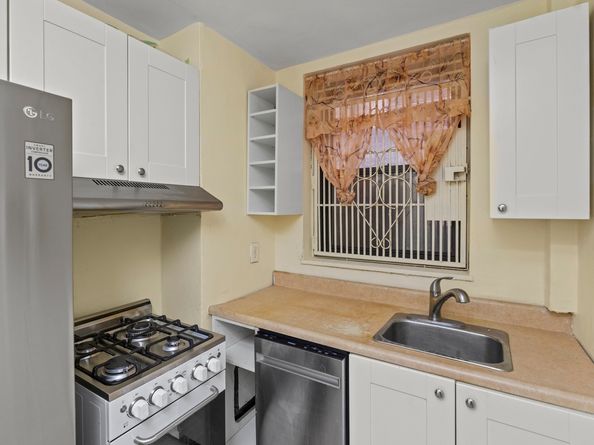 135 West 58th Street 1C, New York NY 10019